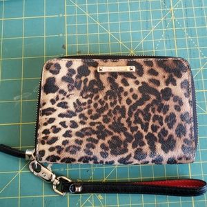 Stella and Dot tech wallet